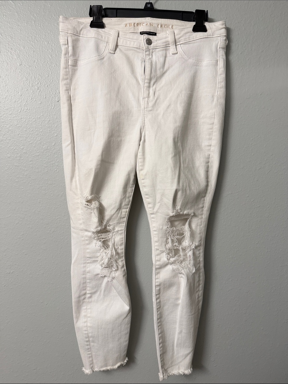 American Eagle Outfitters White Distressed High-Rise Jeggings